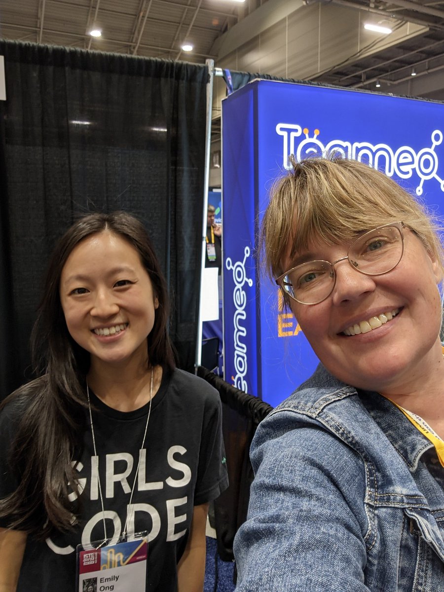 So many great connections at #ISTELive22! <a href="/GirlsWhoCode/">Girls Who Code</a> @TIE_SD  <a href="/CSTASouthDakota/">CSTA South Dakota</a>