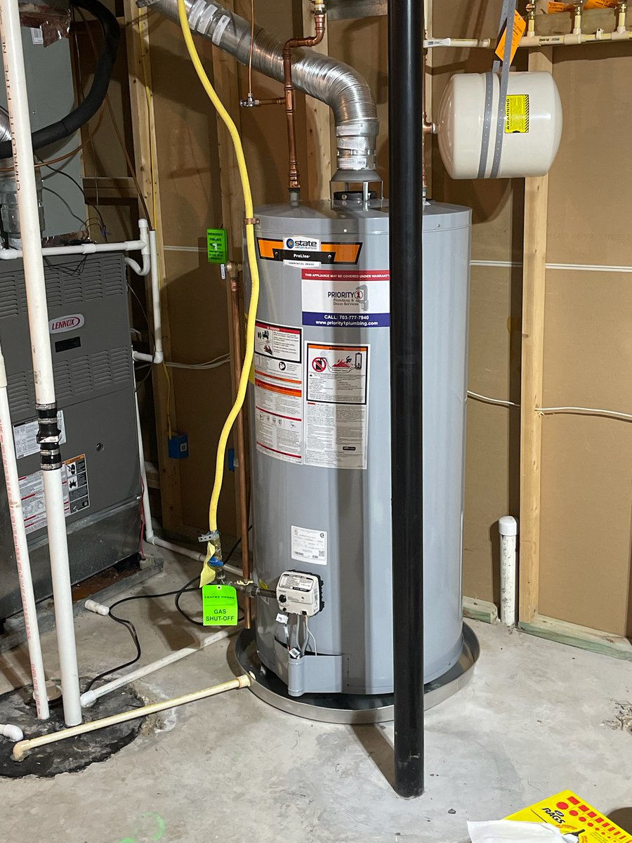 75 Gallon Natural Gas Water Heater with Thermal Expansion Tank Installation 
#priorityoneplumbinganddrain #waterheaterinstall