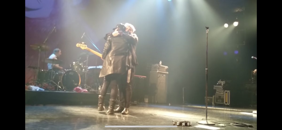 burymeinb7ack's tweet photo. The message at the beginning of Brother vs when Mikey way got out of the hospital and played a show with Gerard https://t.co/qg34DKoaN6