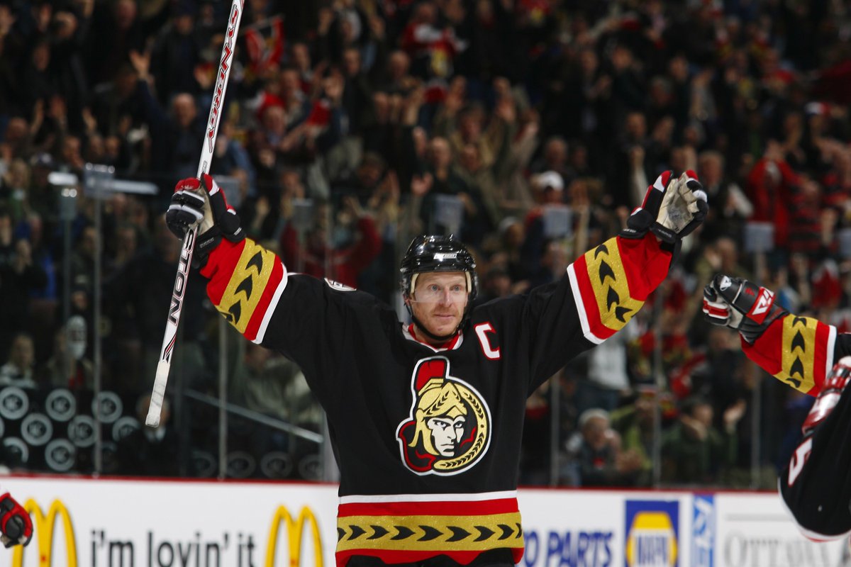 Senators's tweet image. Massive shout out to the fans, and of course to the @AlfieToTheHall group and all of their efforts! 

Let's PARTY: What are YOUR favourite @DAlfredsson11 moments!? 👇