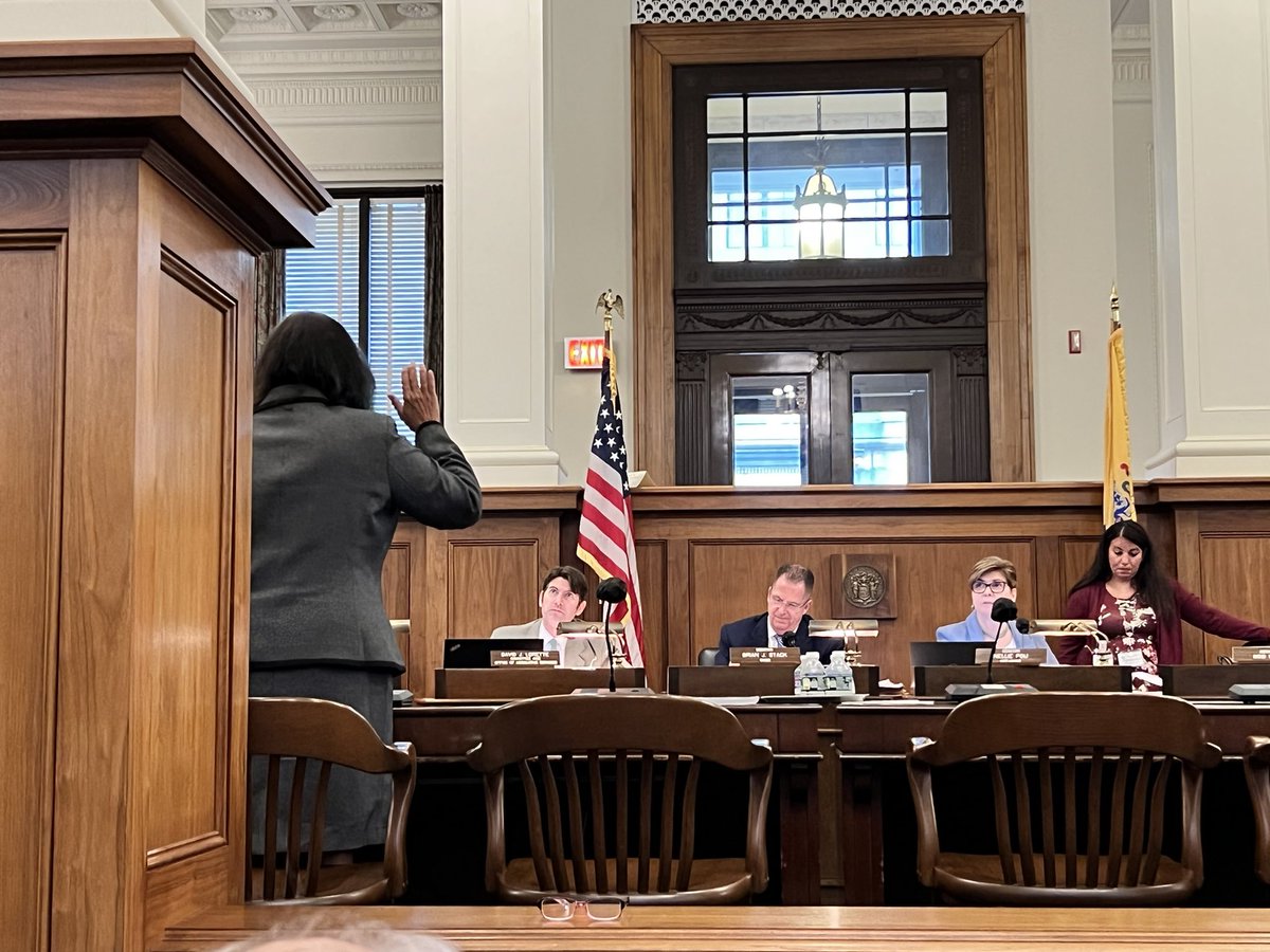 Only God can judge me, and apparently now my mom 👩🏻‍⚖️😒