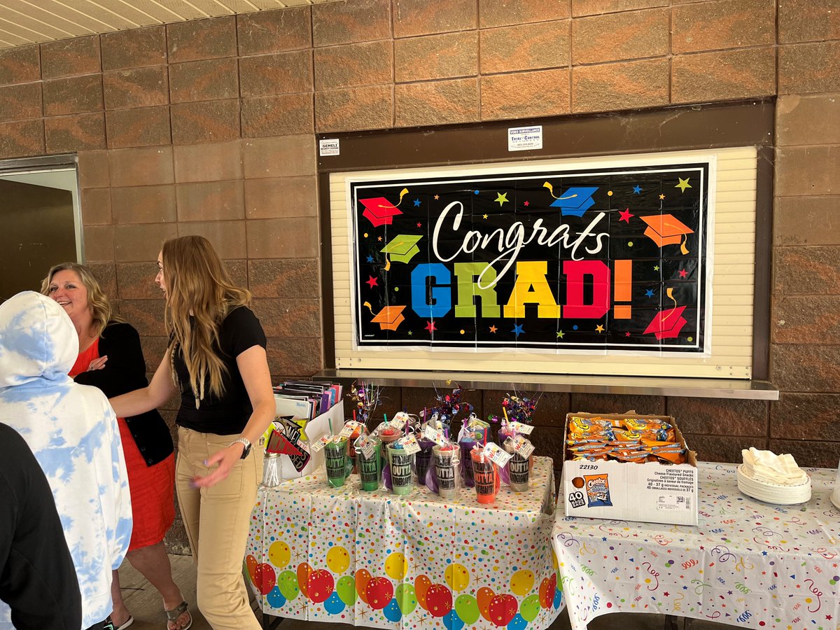 Mundare School tweet media