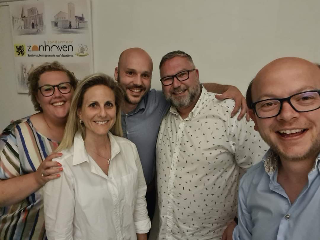 N_VA_Zonhoven's tweet photo. Ons enthousiast team heeft vorige week haar SWOT analyse mogen presenteren aan onze meter Rita Moors  !  #teamwork #teamworkmakesdreamwork #NVA https://t.co/i1Cg6111vj