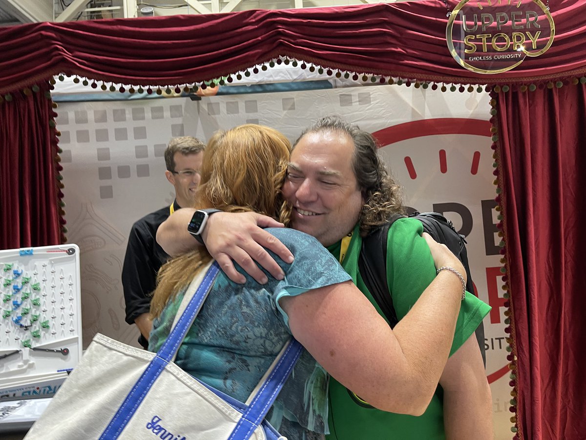 drjennparker's tweet photo. When you run into the legendary @teach42 - miss his Day of Discovery antics at our #MDLC @MacombISD #MACUL gigs! Great to see you at #ISTELive https://t.co/iLkdU4vSLG