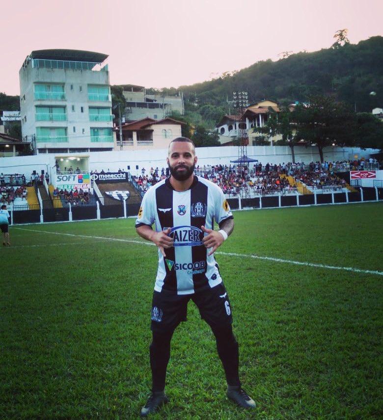 AlbertoPassos14's tweet photo. ⚽️❤️😎🤙🏾
#prossonal #Futebol❤️ #boleiro https://t.co/o7cRAmb6yM