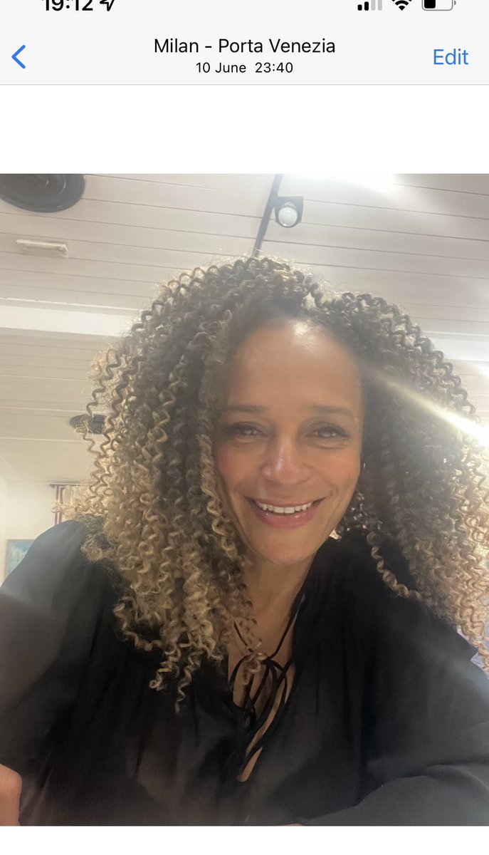 Isabel Dos Santos tweet media