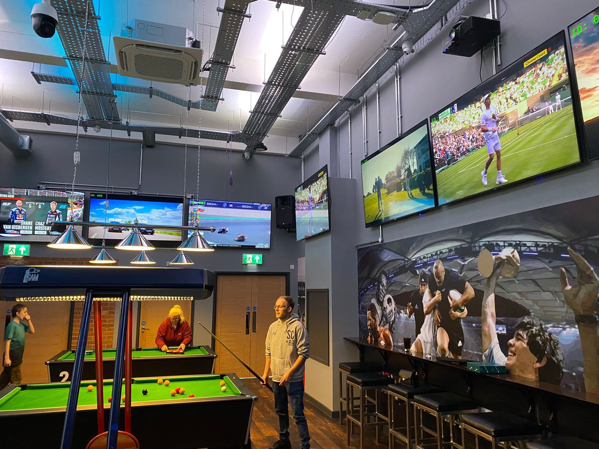 Blustream_HDBT's tweet photo. Check out the latest Blustream installation at Sharkey’s bar in Southampton, UK! Got to be one of the most amazing sports bar installations we’ve ever seen. Over 120 displays utilising our IP50 Video over IP solution! @Install_Mag @EILiveShow #LoveInstall https://t.co/kqM9oXreQo
