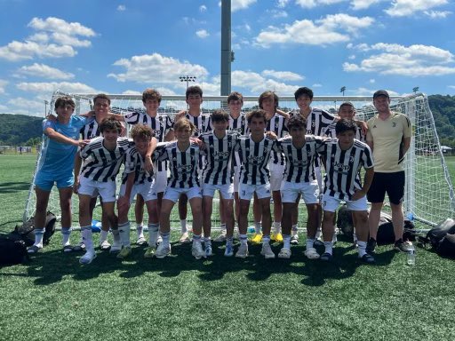 BostonJuventus's tweet photo. ๐๐ง๐ญ๐จ ๐ญ๐ก๐ ๐๐๐ฆ๐ข๐ฌ! ๐ค
After a convincing 6-1 victory in the QF, our 2006 EDS N Boys are through to the @usys Eastern Regional Semifinal! ๐คฉ
#juventus #juve #juventusacademyboston #forzajuve #youthsoccer #boyssoccer #masssoccer #newenglandsoccer #usysregionals https://t.co/2g5Kt4HHf0