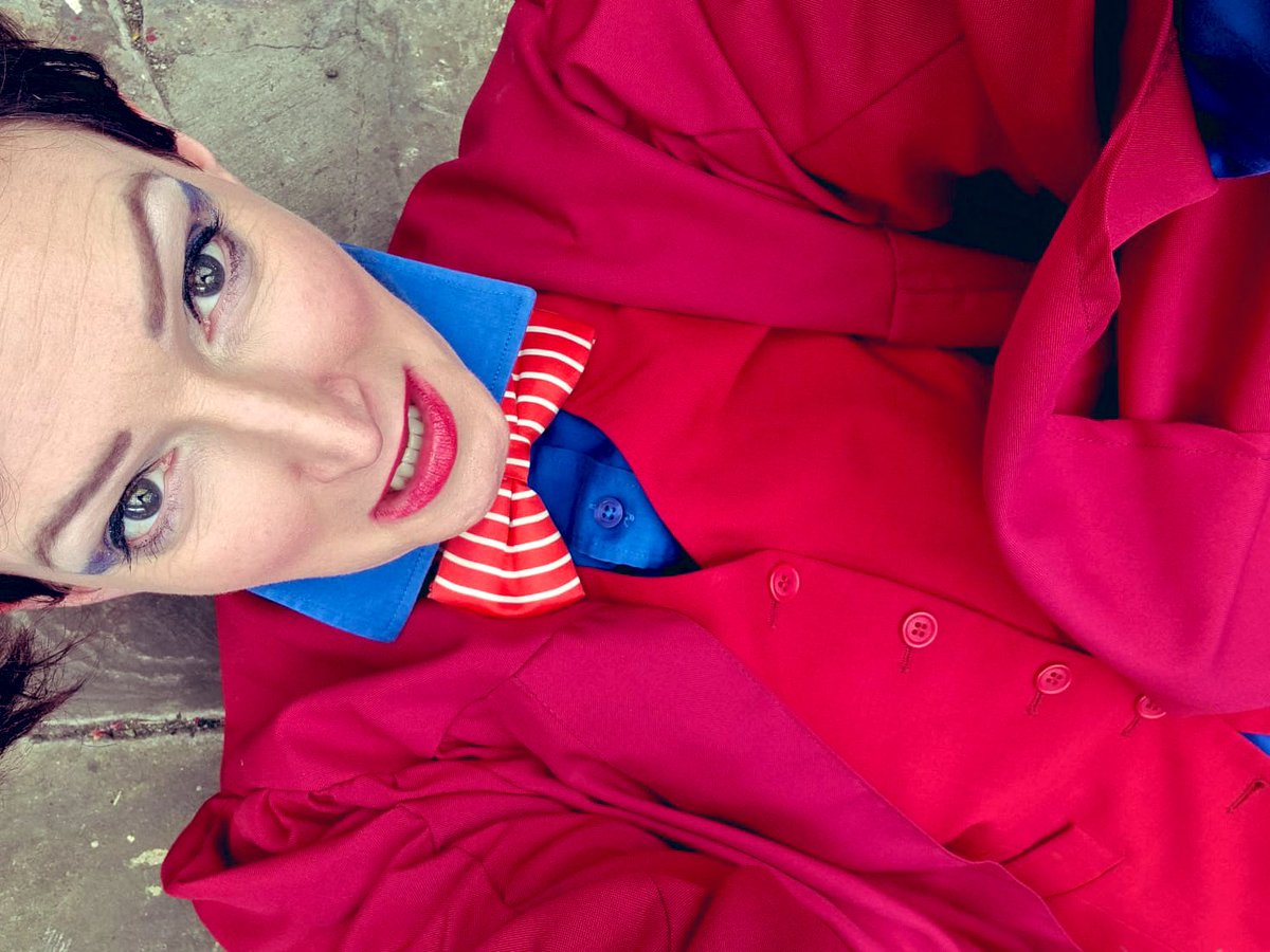 FunCastCo's tweet image. The lengths we go to to get pictures of our wizards 😂 an accidental few shots of the photographer when the camera randomly switches to selfie mode 🙄🤣
#behindthescenes #embraceit #gowithit #smile