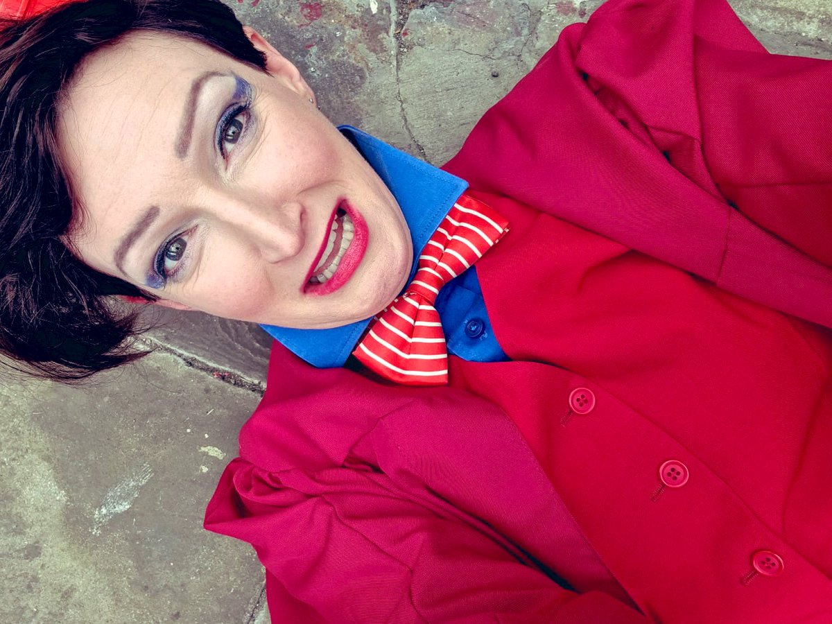 FunCastCo's tweet image. The lengths we go to to get pictures of our wizards 😂 an accidental few shots of the photographer when the camera randomly switches to selfie mode 🙄🤣
#behindthescenes #embraceit #gowithit #smile