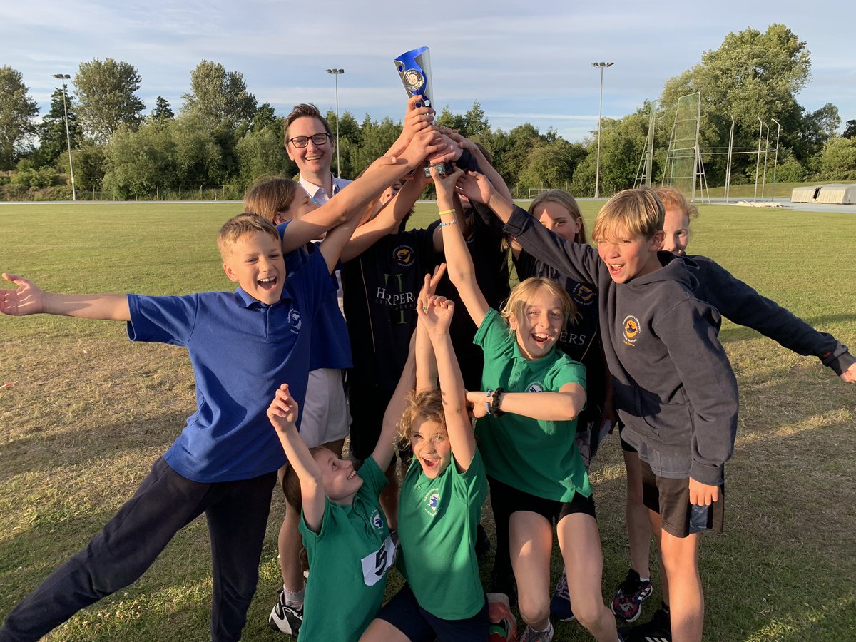 HCJSsports's tweet photo. A superb evening of sport! We came 2nd overall tonight (well done Turnfurlong). Some amazing individual and team performances at both the track and field events! https://t.co/32Cky7MsDh