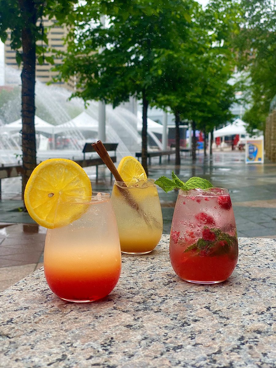 We have curated the perfect mocktail trio to kick-start patio season⛱. Starting off we have The Hallway Sunrise, The Iced Vanilla Chai, and The Fruit Mojito. 

🧊🍹🍊☀️ 

#yegevents #yeg #yegeats #yegpatio #mocktails