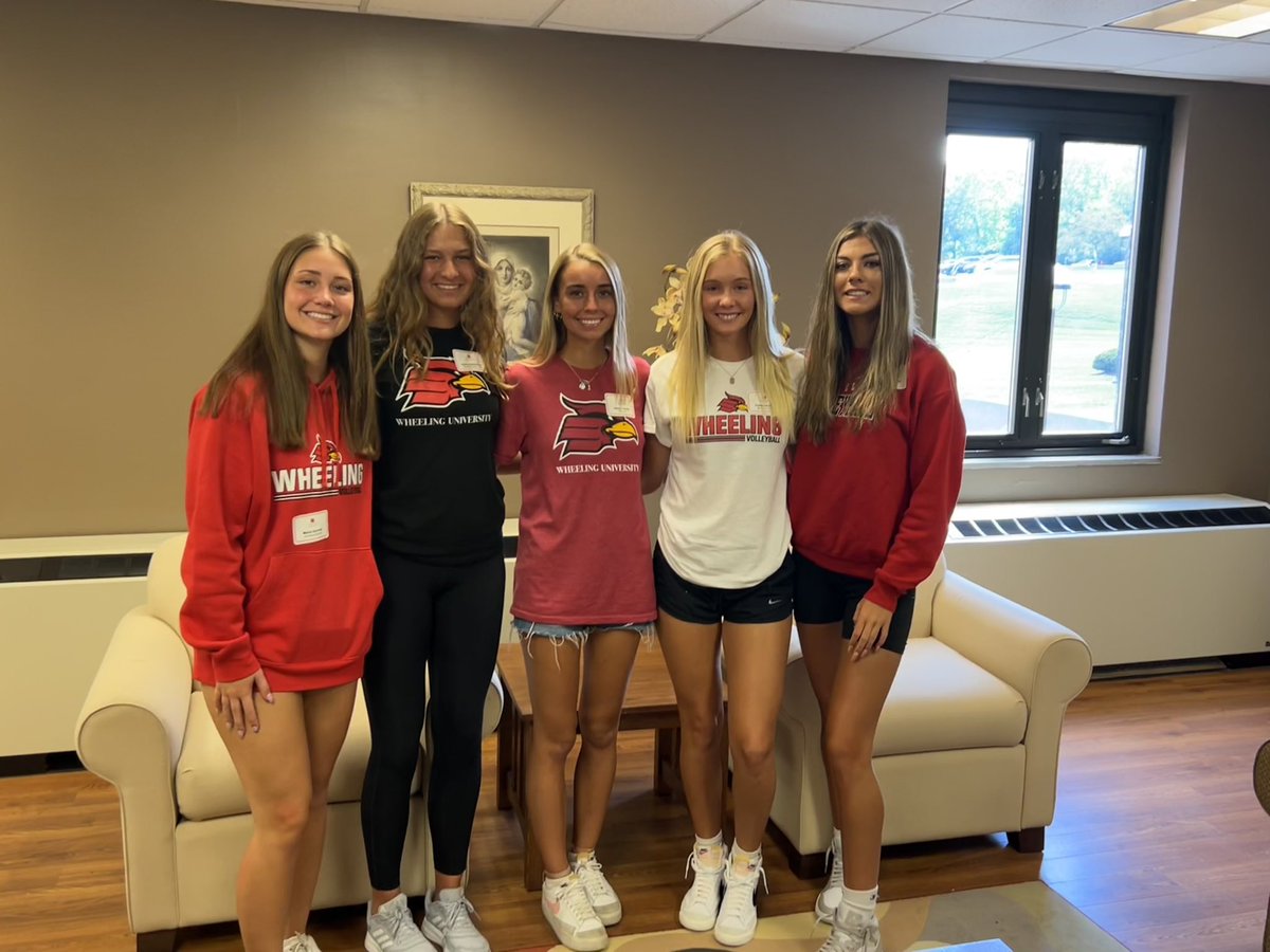 Welcome girls!❤️💛#orientation2022