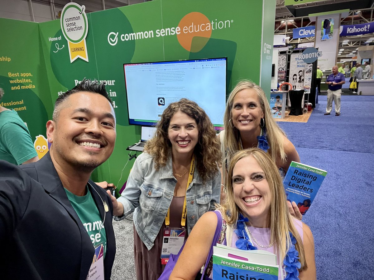 What a joy to be with @JCasaTodd at the @CommonSenseEd booth 1859 to give her book #raisingdigitalleaders to the amazing @hcallihan & @87tennisgirl from @yourNETA #ISTELive22 #ISTE22 fun fun fun.