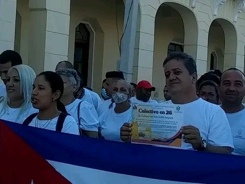 EmpanUeb's tweet photo. Reconcimiento recibido por todos trabajadores de UEB cubana del pan granma ,mas comprometido con el pueblo ,con Revolucion y Fidel #Cuba vive y trabaja #Provincia granma #Vomos con todo #Viva 26 de julio https://t.co/mig3tBAMts