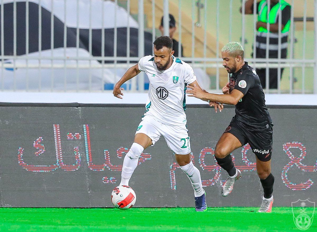 🚨الأهلي <a href="/ALAHLI_FC/">النادي الأهلي السعودي</a>  يهبط للدرجة الأولى من الدوري السعودي بتعادله 0 - 0 أمام مستضيفه الشباب