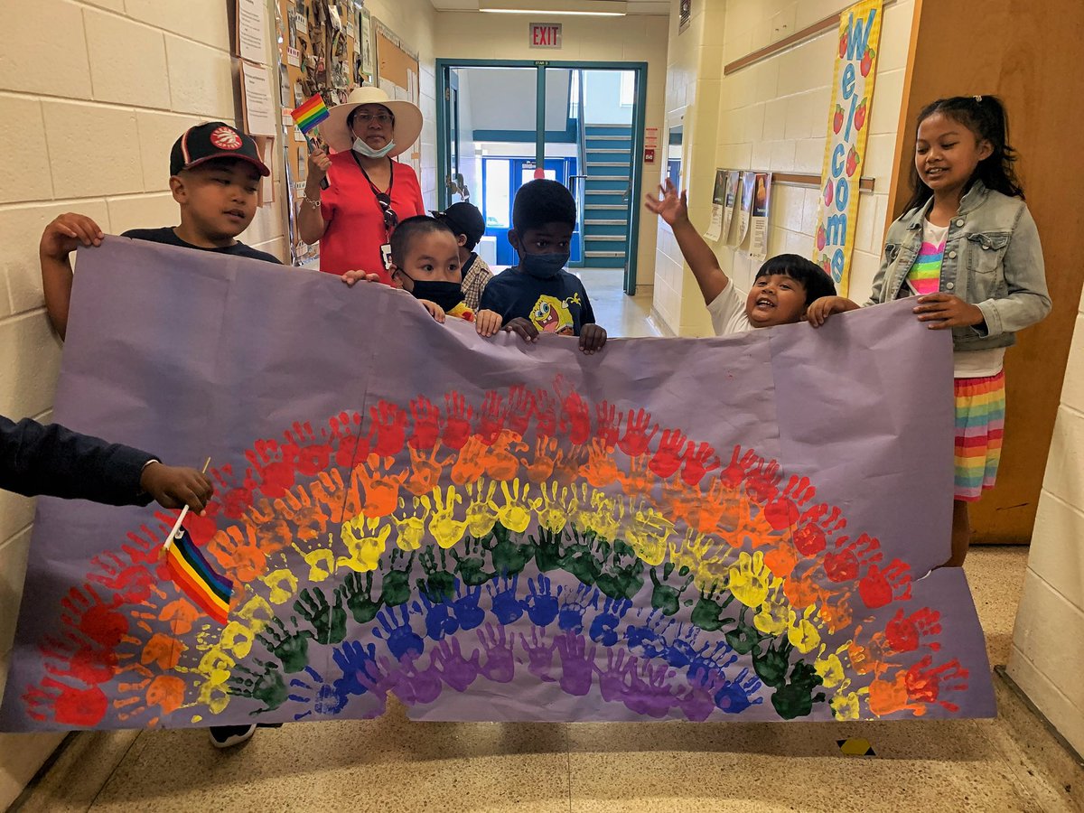 F_Garofalo1's tweet photo. @HolyFamilyTCDSBโs first ever #RainbowDay & neighbourhood #PrideWalk! ๐๐ฝ๐๐ซถ๐ฝ๐ฆ๐ค๐ฝ
#Proud #BeYou #UniquelyMade #Equality #Equity #Inclusivity #Love @holyfamilyRm318 @HolyFamEcoClub @TCDSB @Equity_TCDSB @LubinskiTeresa https://t.co/6mrS5FaWBt