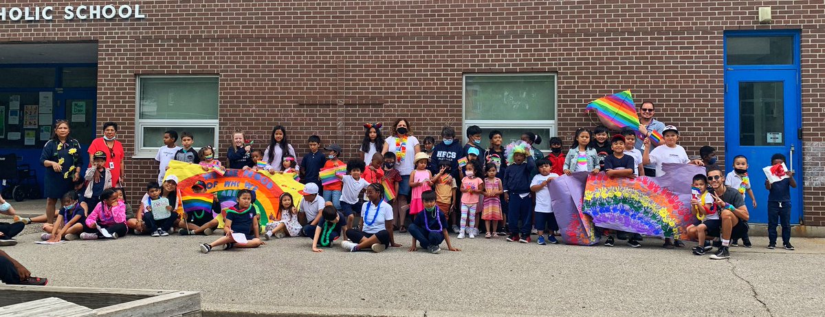 F_Garofalo1's tweet photo. @HolyFamilyTCDSBโs first ever #RainbowDay & neighbourhood #PrideWalk! ๐๐ฝ๐๐ซถ๐ฝ๐ฆ๐ค๐ฝ
#Proud #BeYou #UniquelyMade #Equality #Equity #Inclusivity #Love @holyfamilyRm318 @HolyFamEcoClub @TCDSB @Equity_TCDSB @LubinskiTeresa https://t.co/6mrS5FaWBt