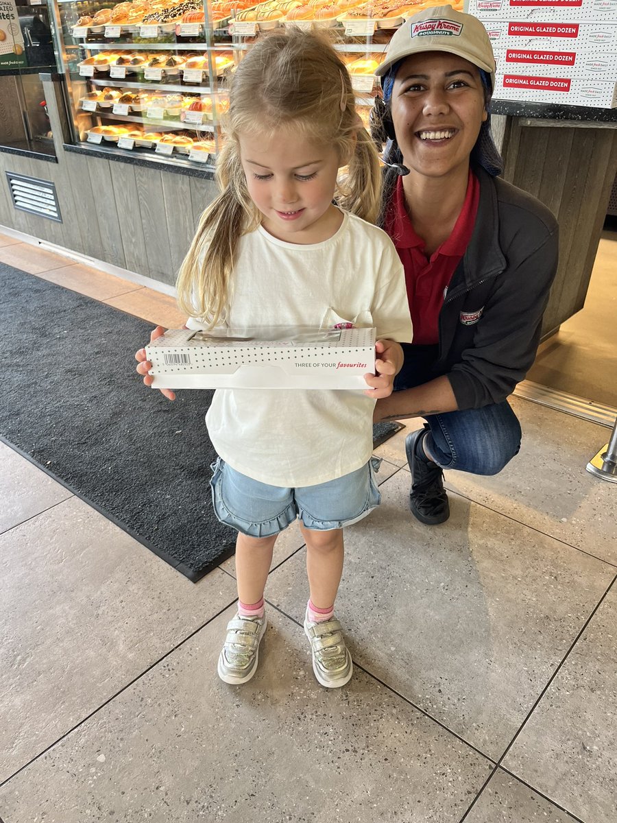 catbarlow's tweet photo. A huge thank you to this lovely lady at @krispykremeUK Trafford Centre who gave my daughter free doughnuts when she found out it was her Birthday! You made her and our day. Thank you! https://t.co/uKE5LhdFyA