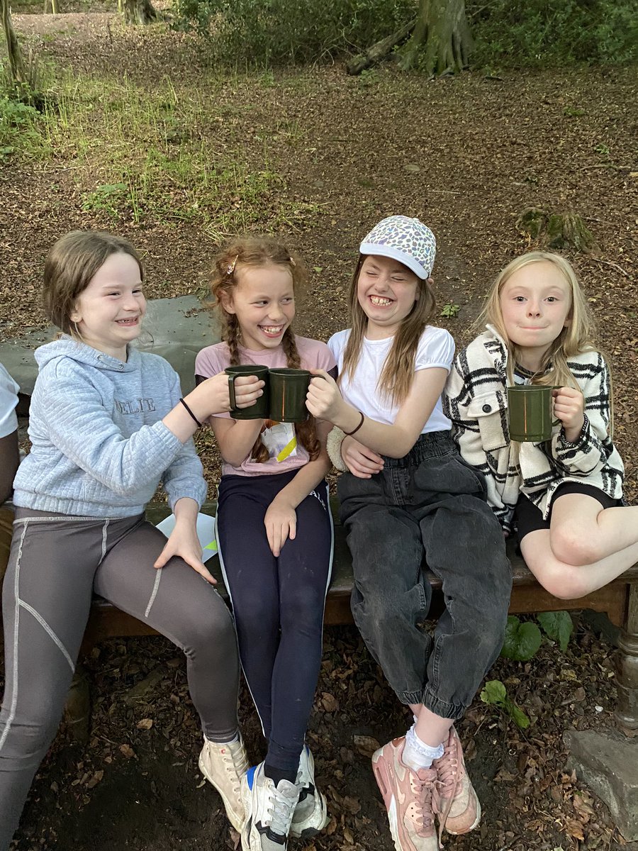 HJAMissMcVeigh's tweet photo. We’ve arrived safely and spent the evening toasting marshmallows, drinking hot chocolate and singing camp fire songs 🏕🪵 @HJAMissHollis  @HjaHart https://t.co/ieoKG4q6KE