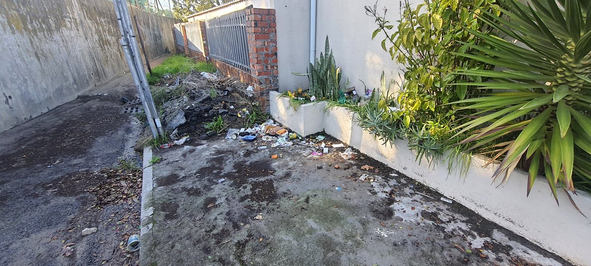 Garsco's tweet photo. Dear @CityofCT, @geordinhl
It's almost a year of failing to clean the mess you left after unblocking the drain and re-tarring the section. You dump, so others dump
Below ALL attempts to get it sorted
Ref-9110139598 
Ref-9110969728 
Ref-N2 400660687
Ref-1018199296 
Ref-9112689429 https://t.co/QyeEfZivfx