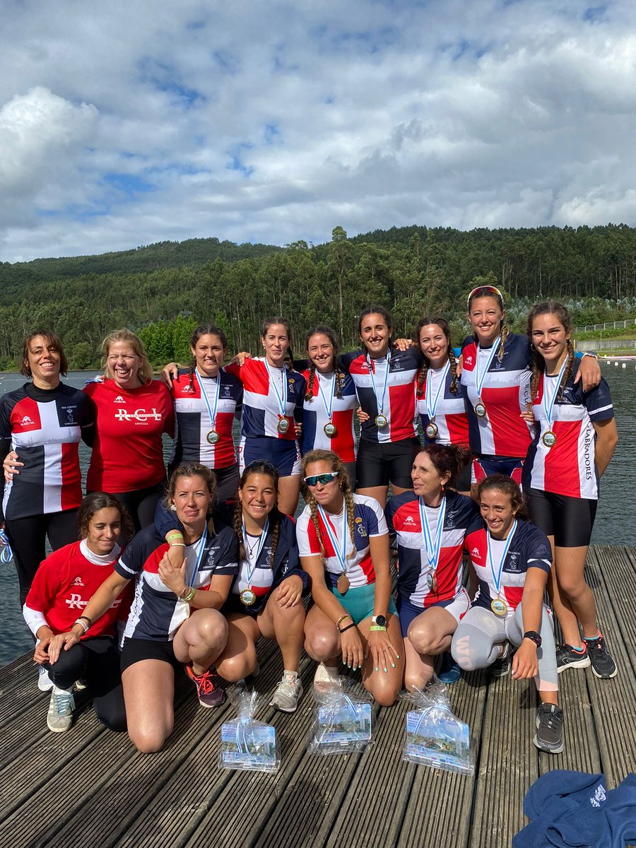 Fandpiraguismo's tweet photo. El Barco Dragón 🐲 también nos ha dejado excelentes noticias 📰 este fin de semana 🧐

⭐ El equipo DB12 senior femenino del @RCLabradores, clasificado para el Mundial 🇨🇿 tras ganar el Selectivo 🇪🇦 .

🏆 El @rclabradores, 3° en la General de la 2 Copa de 🇪🇦 500m.

@DeporteAND https://t.co/U6BMxciM5f
