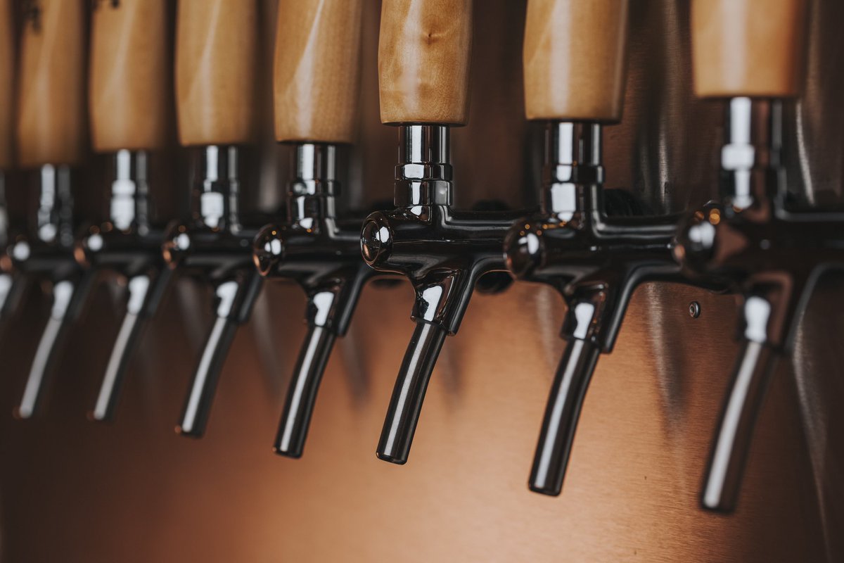 almadebotellas's tweet photo. Los están esperando 10 lineas de cerveza de barril https://t.co/30C9kX7yXD