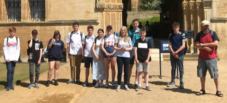 Abb6th's tweet photo. A hot trip to Oxford last week with some of our aspiring scholars #Inspiring #Excellence https://t.co/ARLxGKx5fJ