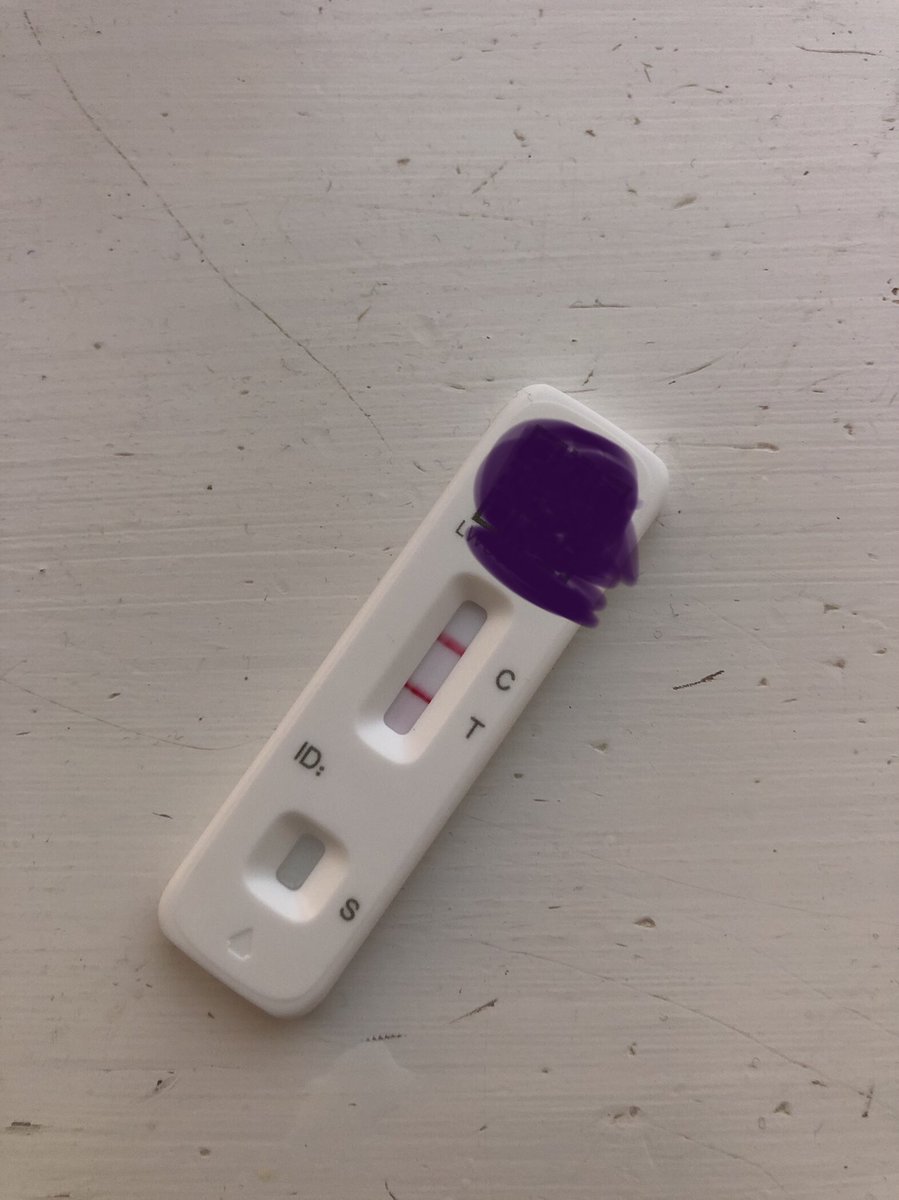 BellEvans19's tweet photo. If you’re feeling REALLY ill, nauseous, exhausted, feverish, then you may have covid (and not just festival comedown) - this is my daughter’s test just now ! 😬#Glastonbury2022 #getatest #CovidIsNotOver https://t.co/bycV3LLPGj