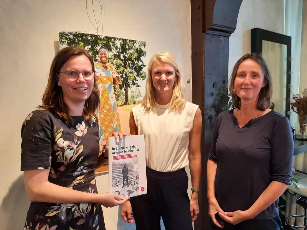 Vandaag ontving <a href="/MirjamBikker/">Mirjam Bikker</a> <a href="/christenunie/">ChristenUnie</a> het rapport van Recht in Zicht “In Europa uitgebuit, nergens beschermd” over slachtoffers van mensenhandel die, vanwege het hebben van een Dublin-claim, geen bescherming krijgen. Wordt vervolgd…

legerdesheils.nl/files/InEuropa…