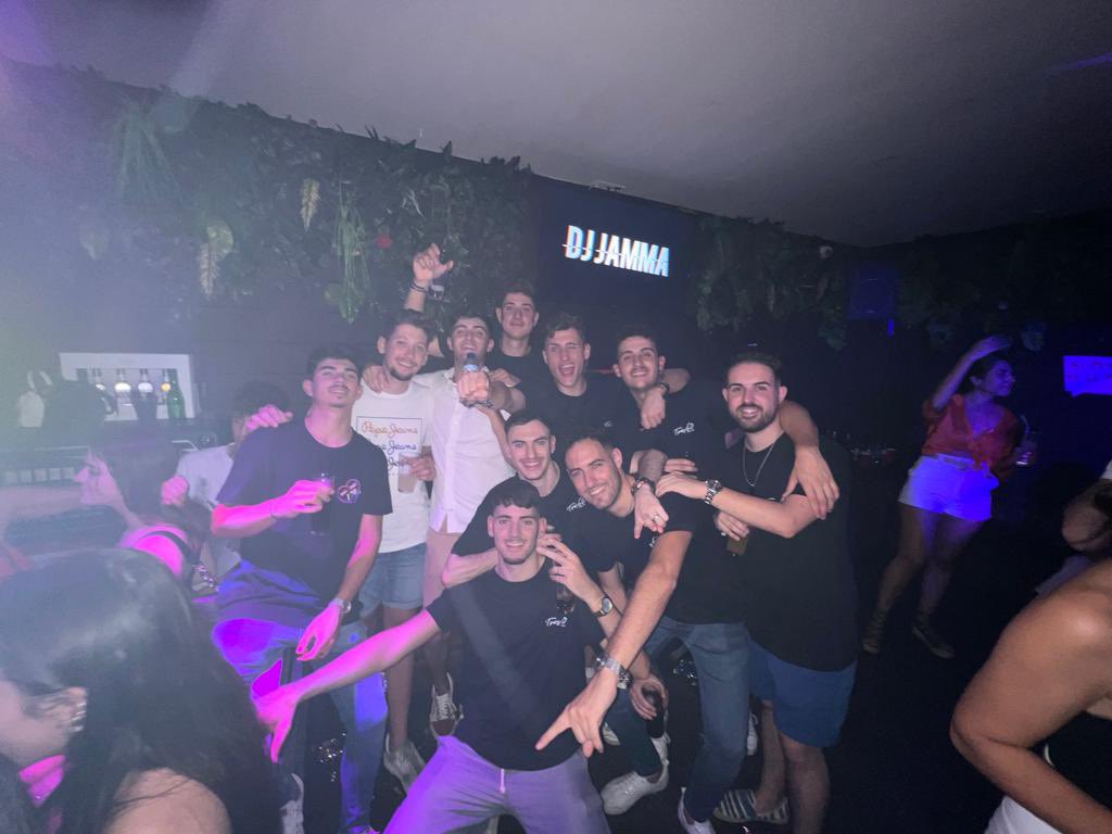 🙇🏿‍♂️🙇🏾‍♂️🙇🏼👨🏿‍🏫🙇🏻‍♂️🙇🏼‍♂️🙇🏽‍♂️ tweet media