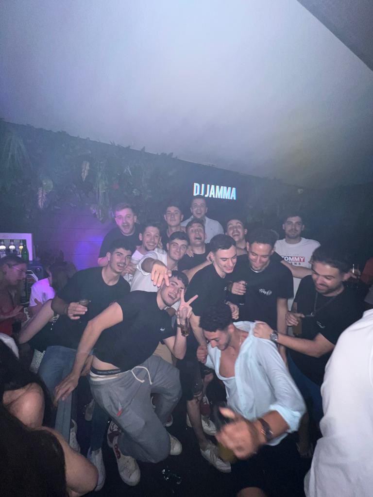 🙇🏿‍♂️🙇🏾‍♂️🙇🏼👨🏿‍🏫🙇🏻‍♂️🙇🏼‍♂️🙇🏽‍♂️ tweet media