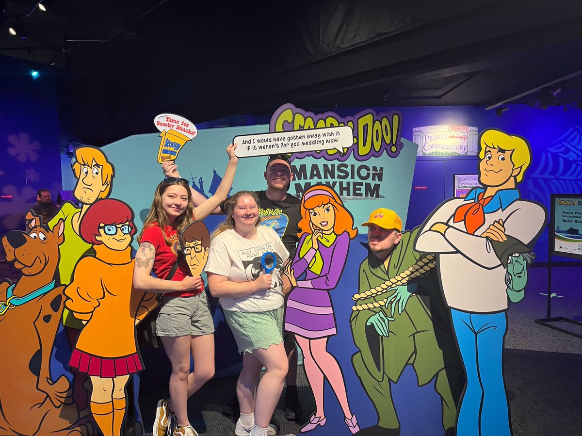 Indy was truly a Scooby Snack-filled time! We got to see the “Scooby-Doo! Mansion Mayhem” exhibit with a gang of awesome Scooby collector and content creators. Can’t wait to share our thoughts in an upcoming Bonus Snacks episode! #scoobydoo #podcast