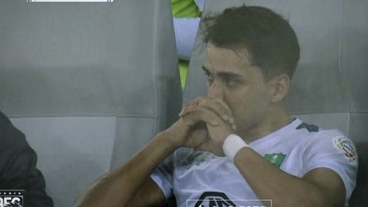 irhcx's tweet photo. بالمناسبة انا اسعد شخص بهبوط الاهلي والمعطوب🙏🏼 https://t.co/8TObzekRi9