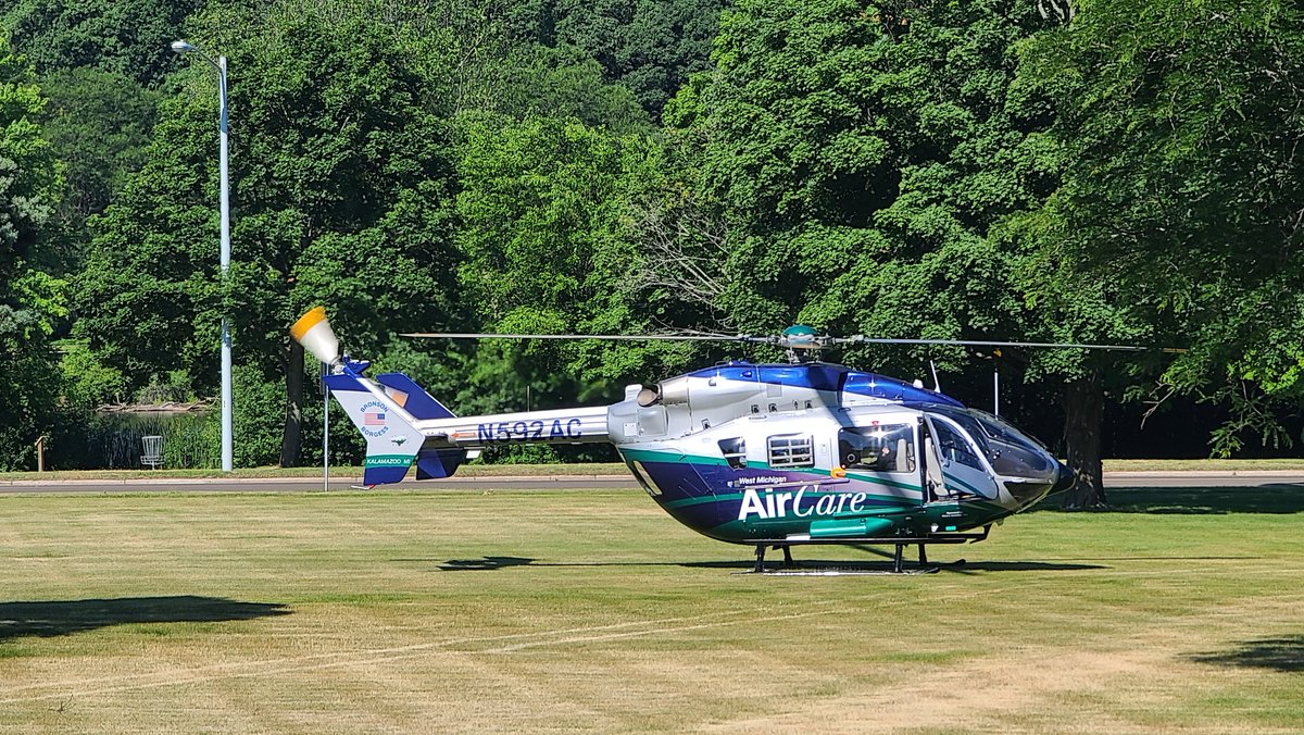 PWatsonII's tweet photo. Today, @Kellogg_CC served as a #LandingZone to assure #training requirements are met for our #EMS programs. Every day, we seek to provide the best possible #LivingLearning #lab experience possible. #AirCare #WatsUpAtKCC https://t.co/oz6ac7aWXx