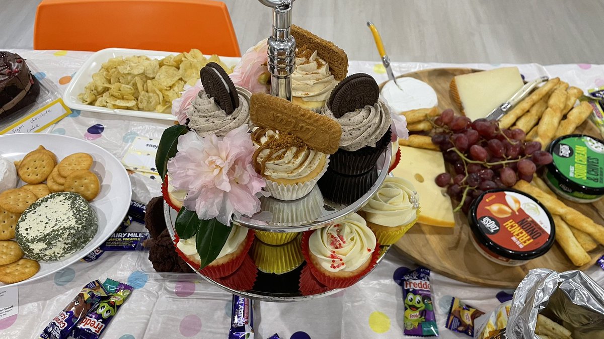 emmdoy's tweet photo. Grateful for our amazing team who helped cook up a feast and donated to support @CancerCouncilOz. Yum!! 
@DavidToogood @mattlyonsings @ciara_brown00 
https://t.co/eAmuPEzpZm https://t.co/hSTP9YI7Hz