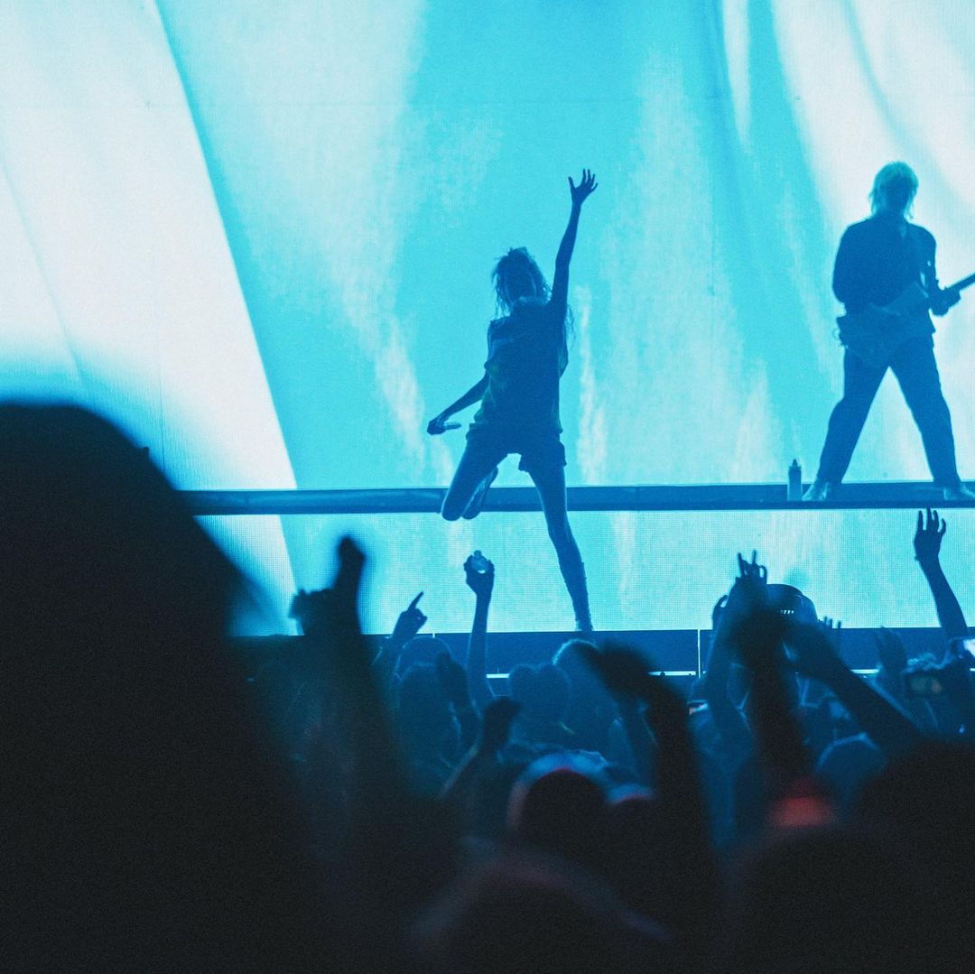 halseychile's tweet photo. Halsey fotografiada por @yasi en Arizona.
#LoveandPowerTour https://t.co/U0W99tBS1D