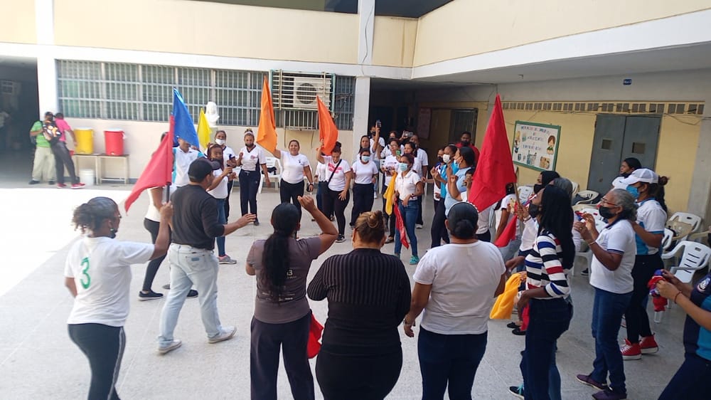 dgei_mppe's tweet photo. #23Jun Estado #Falcón Municipio Miranda. Se realizó Formación de San Juan Bautista, dictado por el Cultor Luis Brett, desde la UEN "Virginia Gil Hermoso"  
@Falcon_Educa @interculzefal  @MPPEDUCACION @CulturaDgc @DGCPatrimonioy2 @VeMisionCultura  @elianyspalmar1 @Fundabit_
👏👏👏 https://t.co/hBV8KhFxCZ