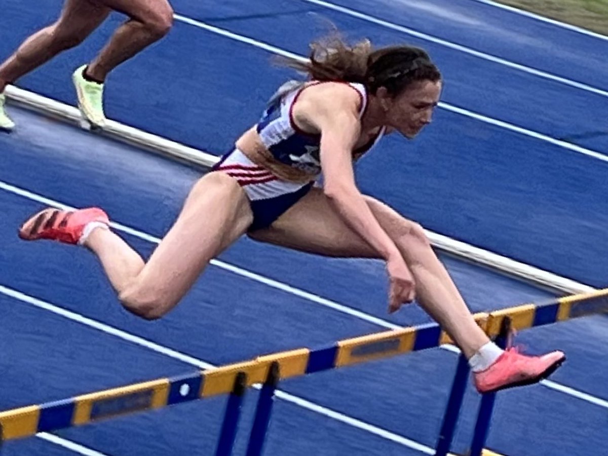 CAManresa's tweet photo. Sis atletes de l'entitat a l'estatal absolut de Federacions.
Un 25% de la selecció catalana.
Un éxit més en la llarga llista d'aquest projecte femení.
#manresa #atletisme #avinent
@Regio7Esports @naciomanresa @XiuletFinal @manresadiari @Polrodri @carlesjodar @RadioManresa https://t.co/zElcSHlP91