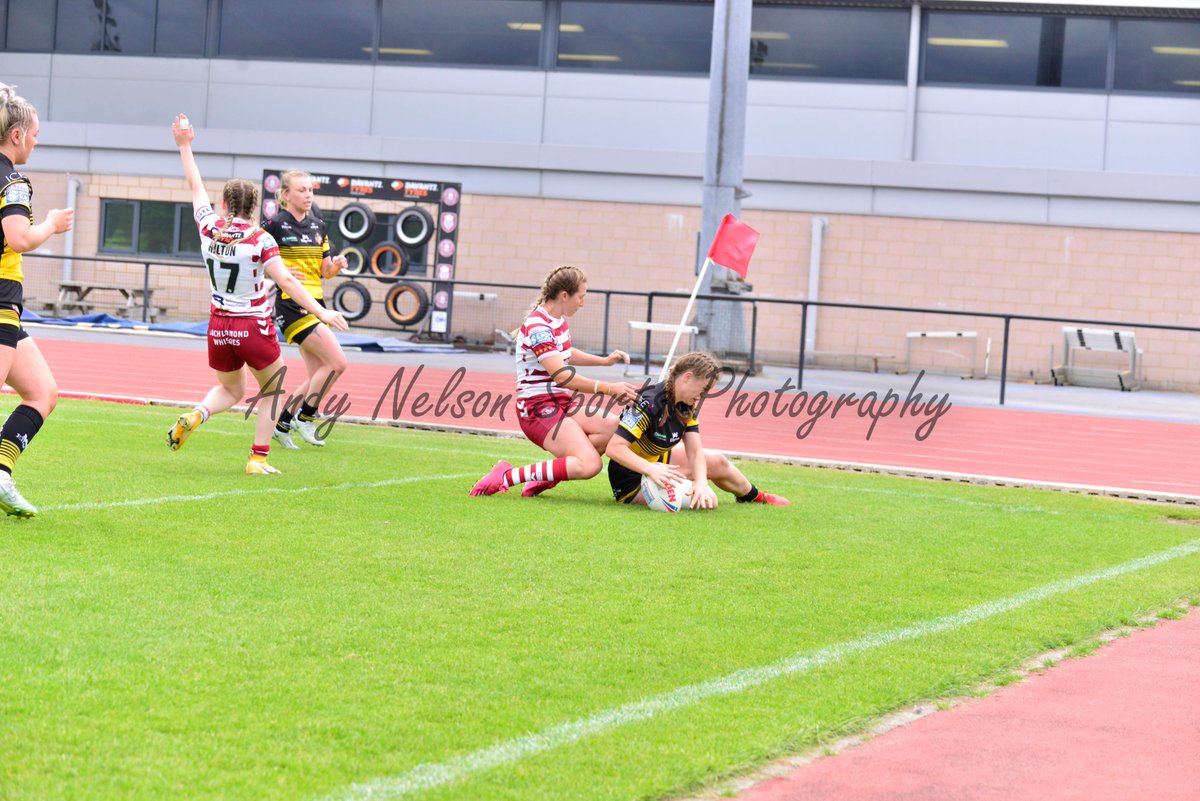 A hat-trick for <a href="/EmmaKershaw9/">Emma Kershaw</a>  along with tries for <a href="/TamzinRenouf/">Tamzin Renouf</a>, <a href="/MissTaylorPE1/">MissTaylorPE</a>, <a href="/holliemae0003/">hollie-mae</a>, <a href="/sineadpeach/">Sinead Peach</a>, <a href="/SavannahGracexx/">Savannah</a> &amp; <a href="/tarajane_s1/">Tara Jane Stanley</a>, with 5 conversion for Tara Jane Stanley seeing @YCKLadies to a 46-0 victory over Wigan

Link to photos

facebook.com/media/set/?van…