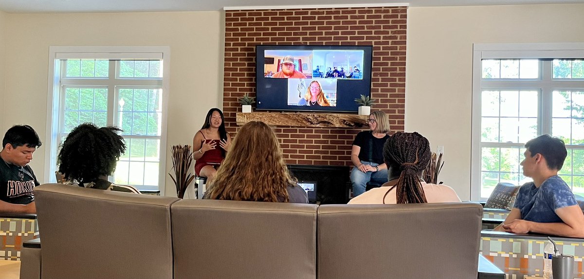 PreHealth_EHC's tweet photo. We had students from at least 5 states and 2 countries join us in June for our Healthcare Careers camps! 
Thanks to all the campers, staff, speakers and clinical observation sites who helped make it a memorable event!
Here are a few highlights! 
#YouCan
#healthcareprofessionals https://t.co/SBLfBJsyMM