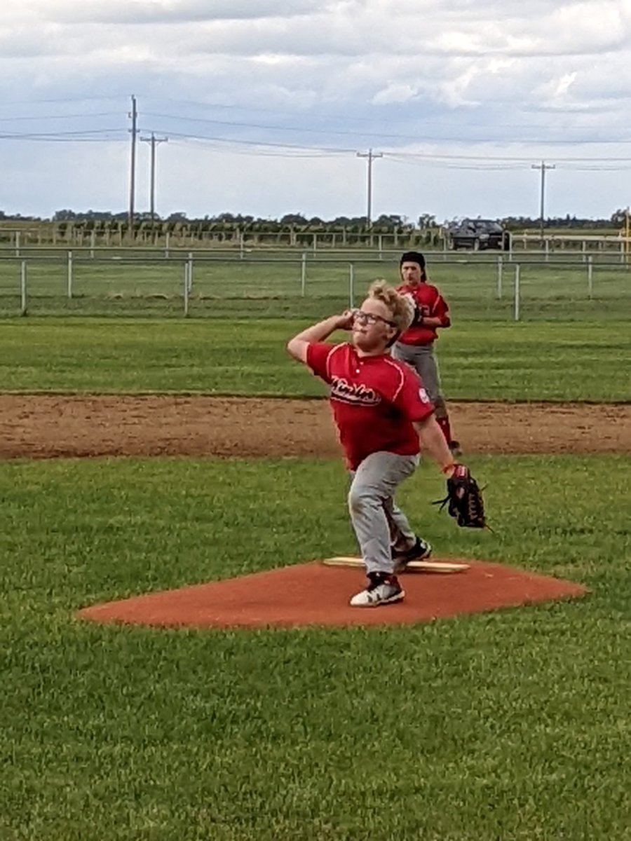sellmyhomemike's tweet photo. That's a wrap.  My 2 favourite baseball players are done for the season. Thanks @BaseballMB  &amp; @katieheppner for a great girls program 
&amp; Winkler Minor Ball for the chance to coach my boy '1 last time' https://t.co/x3XHbSSQb5