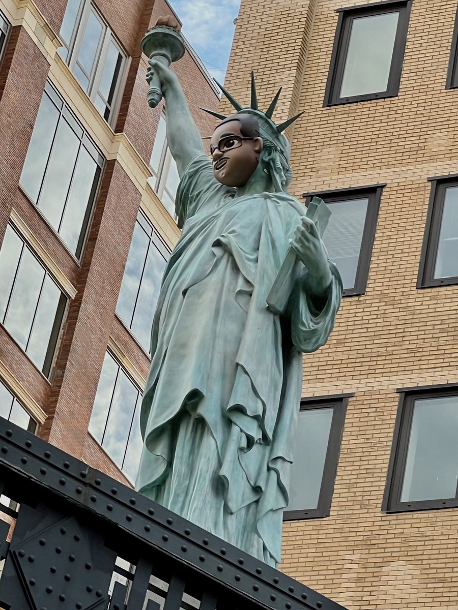 steverathe's tweet image. 10th av &amp;amp; 16th st NYC 6/27/22