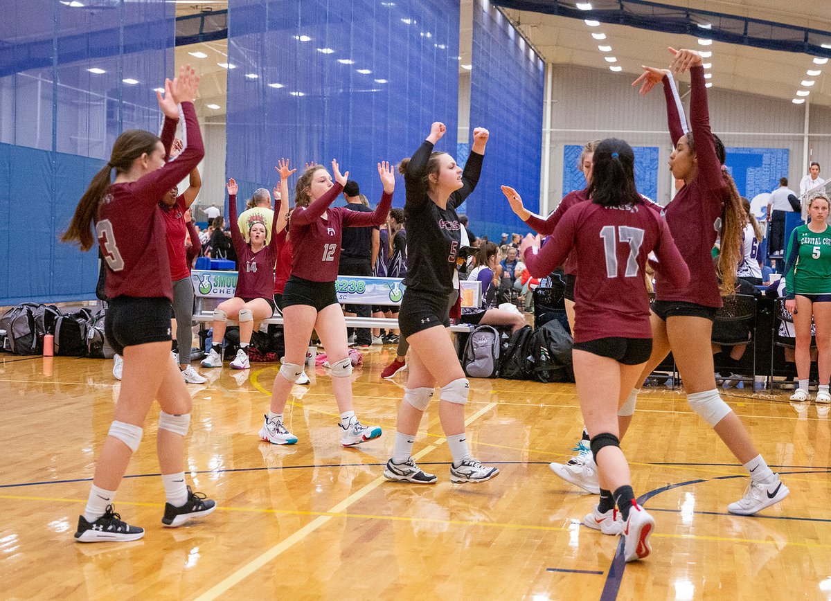 LelaKateBaker's tweet photo. I love our team @AlamanceAces #aavc16uselect https://t.co/ovd28dCxQe
