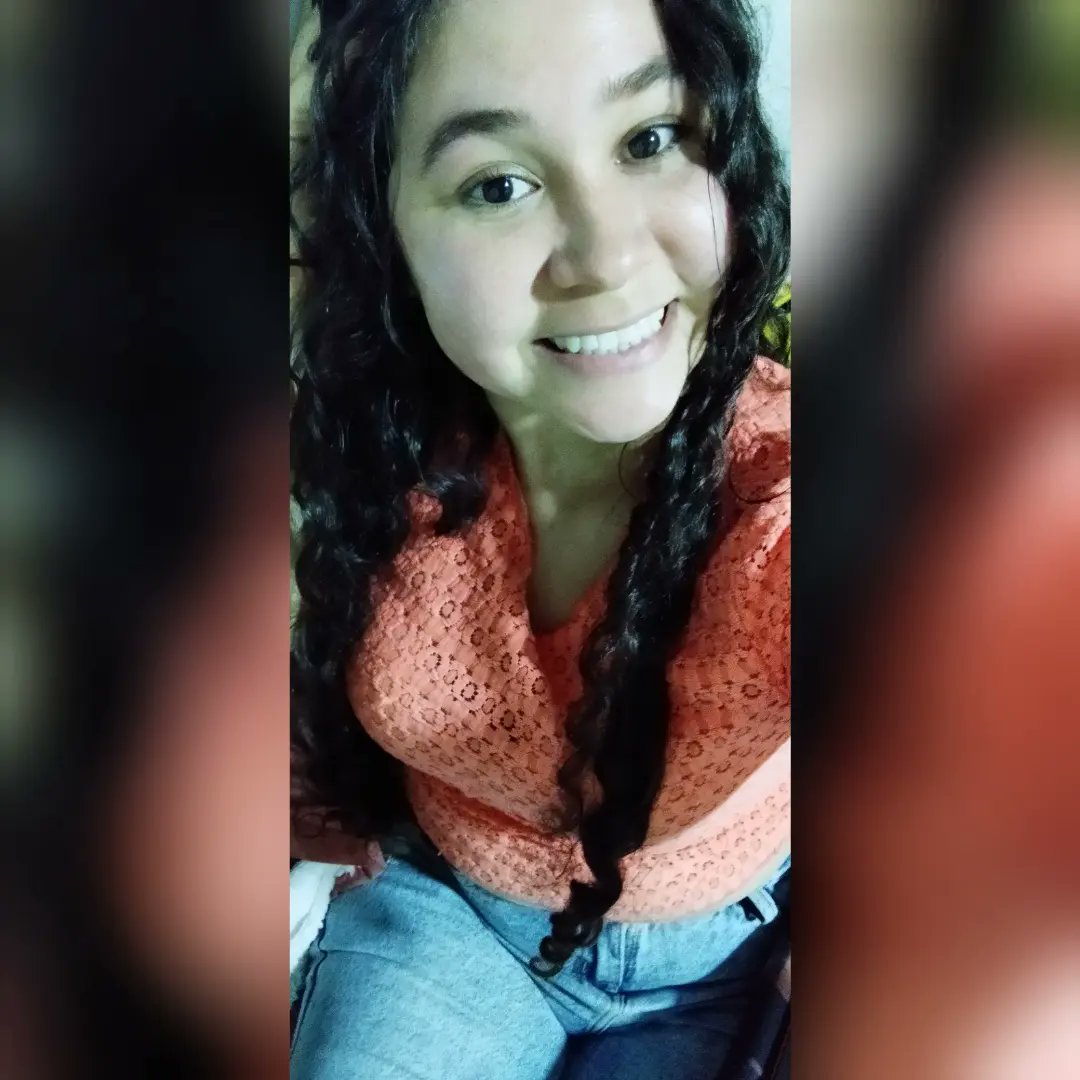 AngelaMorenoCa1's tweet photo. Hay q estar contentos en todo momento por qué Dios es quien tiene el control de nuestras vidas https://t.co/sXlYeZ6GeG