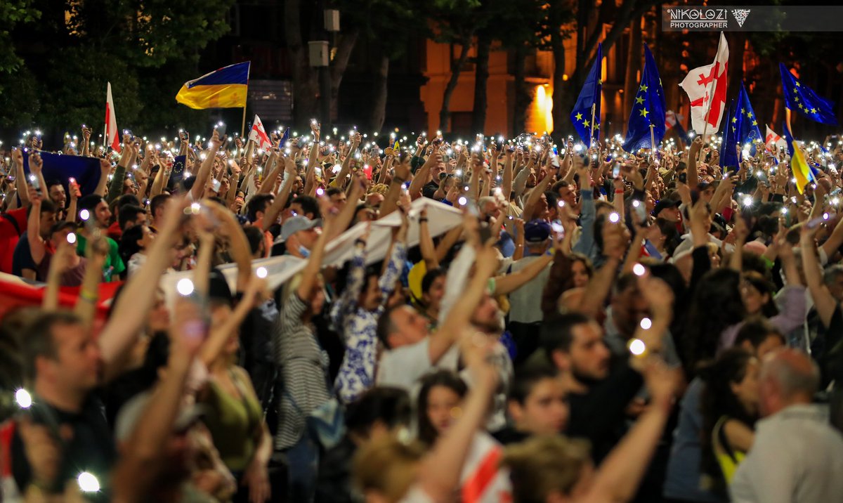 PhNikoloz's tweet photo. We are europe🇬🇪🇪🇺
#Freedomgeorgia #georgianpeople #voice #georginvoice 
#Nikolozi #NikolozUrushadze #NikolozUrushadzePhotographer #Nikolozi_PH https://t.co/33qBKNyaJn