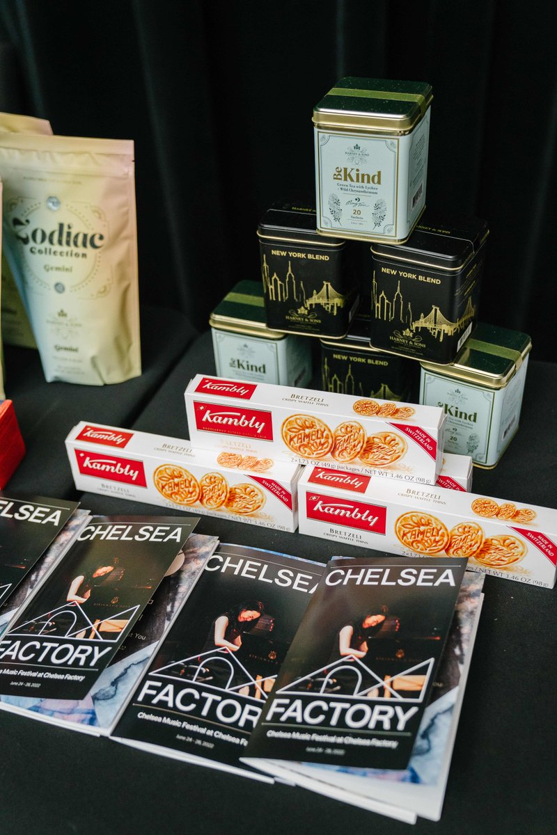 cmf_nyc's tweet photo. A special thank you to sponsors Carl Brandt Inc. and @harneyteas 🍪☕️🫖 !! Be sure to get some tomorrow at our #Festival Finale before they’re gone 🎶 Link below
https://t.co/CG71IXd1pS
#chelseanyc #classicalmusic #teaandcookies https://t.co/FFmDZnpnzn