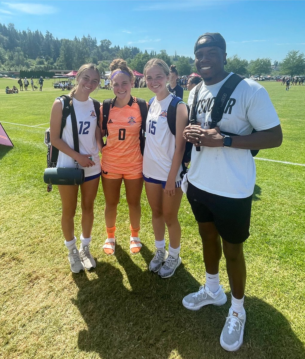 eptsoccer's tweet photo. One step closer. Congrats to @SolarECNL06 on a dominate win today. #RichmondBound 🏆💯⚽️
#ecnlplayoffs #eptsolar #beelite https://t.co/zFq5arIU2T