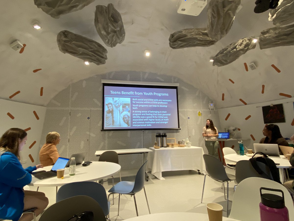 The US &amp; UK academics &amp; practitioners team are back together in person for a week of knowledge exchange, science centre &amp; museums visits and more! Watch this space for more updates✨
#STEM #science #museum #informalscience #partnership #research #publicengagement #sciencetwitter