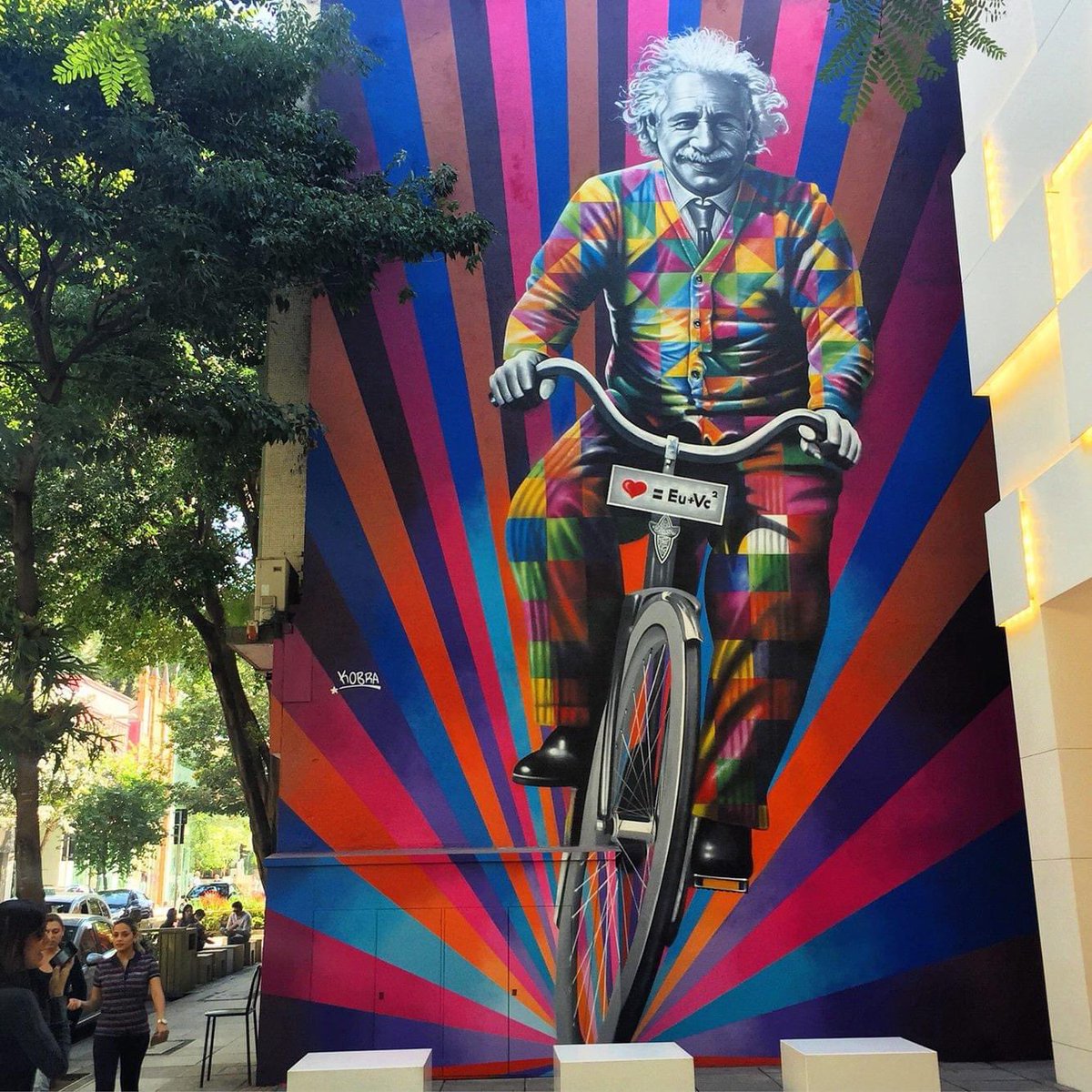 kobrastreetart's tweet photo. Genial e andar de Bike https://t.co/6JH8wsKlpF